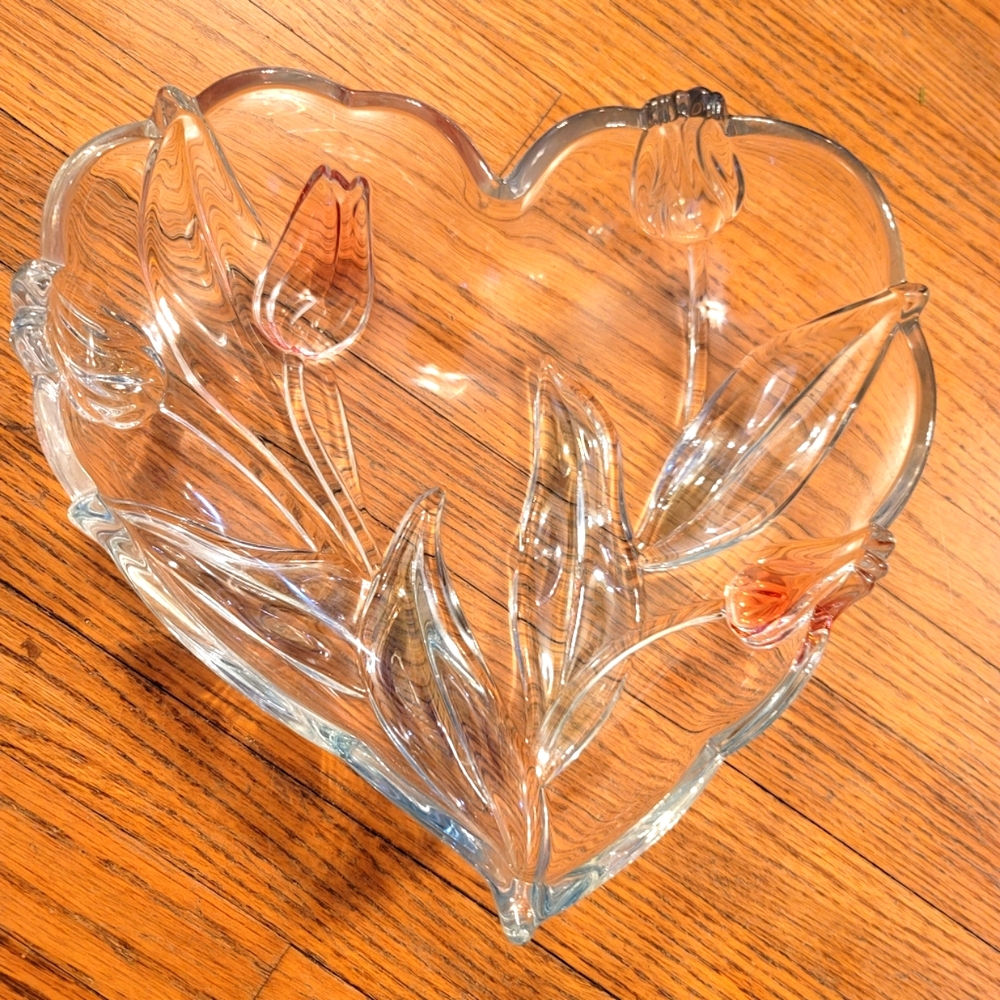 NWT Crystal Tulip Heart Serving Dish Wedding Gift